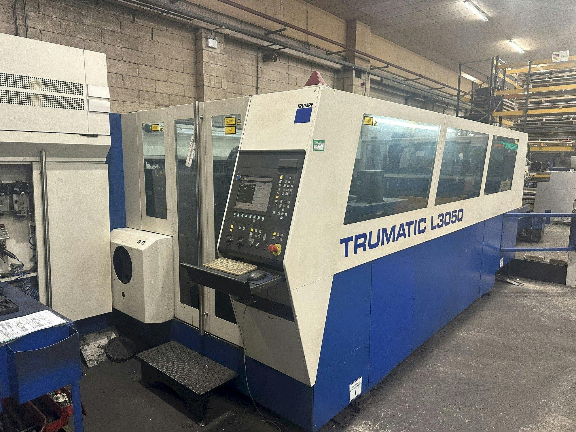 Widok z przodu maszyny Trumpf Trumatic L3050