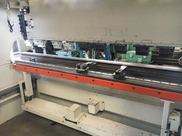 Obszar pracy maszyny ERMAKSAN CNC HAP 3100x80