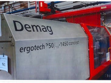 Widok z przodu maszyny DEMAG ergotech 350/710-1450 concept