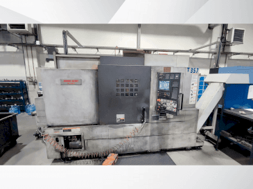 Widok z przodu maszyny MORI SEIKI NL 3000/700