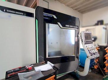 Widok z przodu maszyny DMG MORI DMC 1035V Ecoline