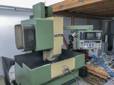 Widok z lewej 1 maszyny MORI SEIKI MV-Junior