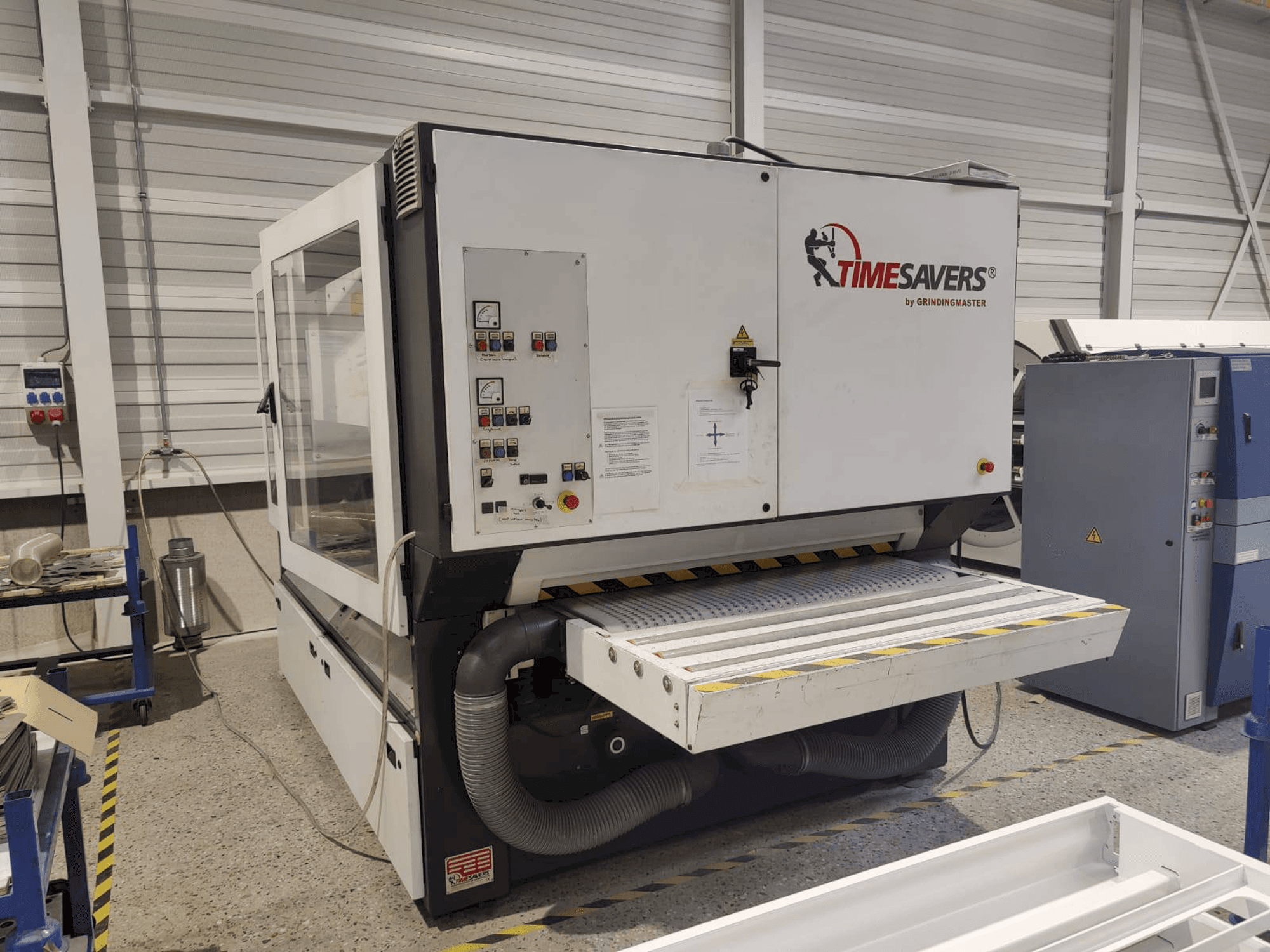 Widok z przodu maszyny TIMESAVERS 42-series-1350-WRB